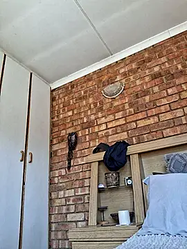 Snapshot of wallacelegend chatting on September 16, 7:20 am wallacelegend online show from September 16, 7:20 am