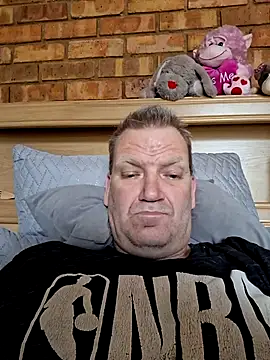 Snapshot of wallacelegend chatting on November 27, 5:53 am wallacelegend online show from November 27, 5:53 am