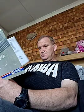 Snapshot of wallacelegend chatting on February 24, 10:24 am wallacelegend online show from February 24, 10:24 am