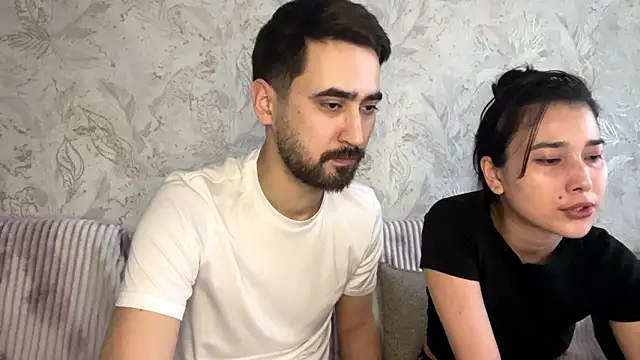 sophywhisper online show from February 4, 7:47 am