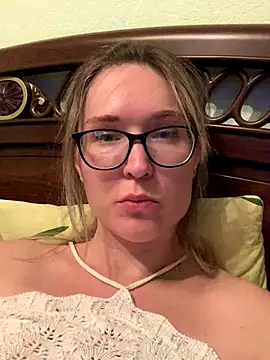 Snapshot of Jugira chatting on September 14, 7:13 pm Jugira online show from September 14, 7:13 pm