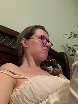 Snapshot of Jugira chatting on September 19, 5:13 pm Jugira online show from September 19, 5:13 pm