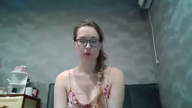 Snapshot of Jugira chatting on September 22, 10:56 pm Jugira online show from September 22, 10:56 pm