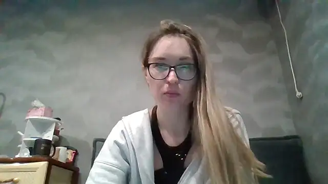 Snapshot of Jugira chatting on October 3, 11:13 pm Jugira online show from October 3, 11:13 pm