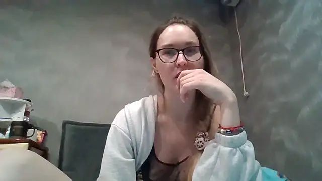 Snapshot of Jugira chatting on October 5, 10:29 pm Jugira online show from October 5, 10:29 pm