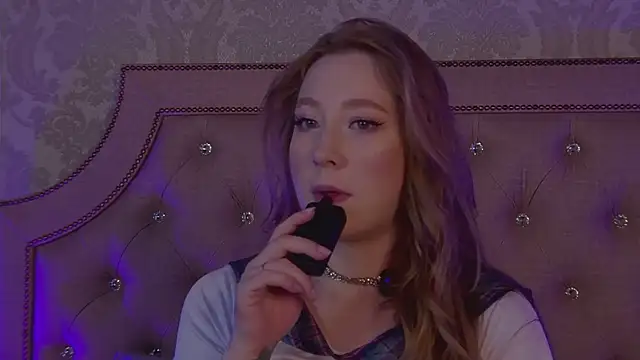 MiaEuphoria  online show from November 17, 3:56 am