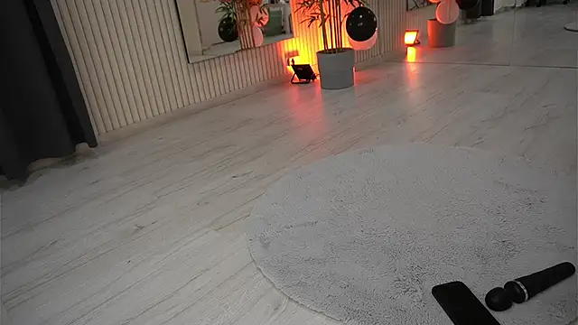 EmmaBlanco online show from November 21, 8:29 pm