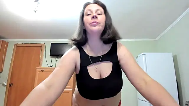 KATTYWARM  online show from February 9, 10:14 pm