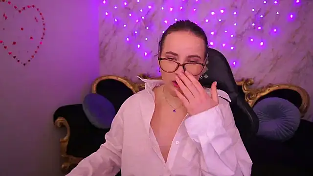 SofieBloom online show from March 5, 1:23 am