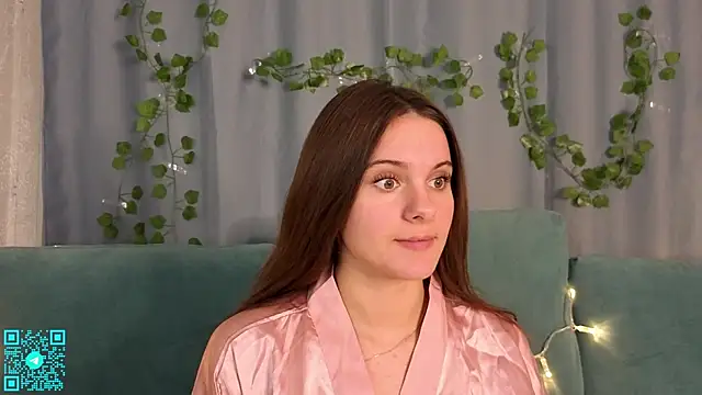 chloemilka online show from October 3, 6:38 pm