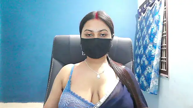 Snapshot of SassyWildCouple chatting on October 8, 1:53 pm SassyWildCouple online show from October 8, 1:53 pm