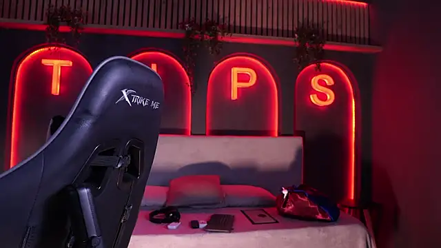 Snapshot of Roma_hells chatting on September 8, 6:40 pm Roma hells online show from September 8, 6:40 pm