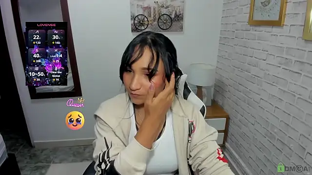 salome rojas  online show from April 13, 6:35 pm