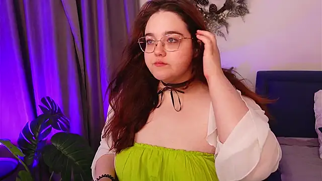 Neko Moor online show from December 4, 8:50 pm