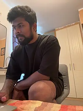 Snapshot of CrazyShashank chatting on September 28, 12:54 pm CrazyShashank online show from September 28, 12:54 pm