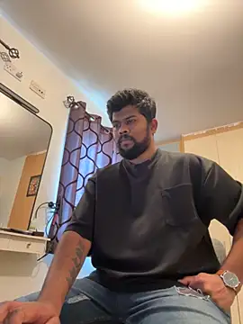 Snapshot of CrazyShashank chatting on September 29, 8:19 am CrazyShashank online show from September 29, 8:19 am