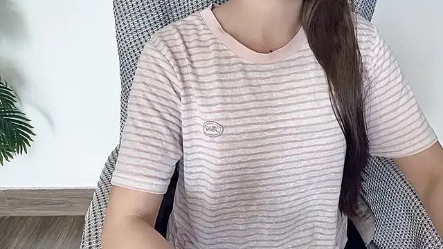 Snapshot of LiLi_Sweetie chatting on October 27, 4:49 am LiLi Sweetie online show from October 27, 4:49 am