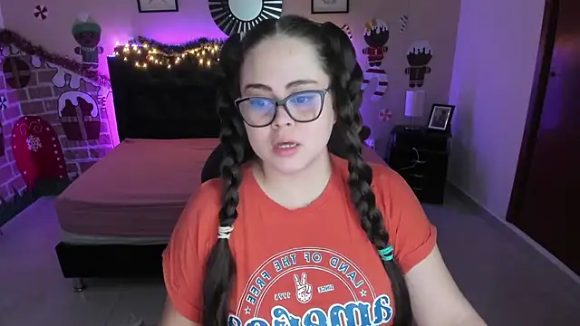 LolaVillalobos online show from December 16, 11:48 am