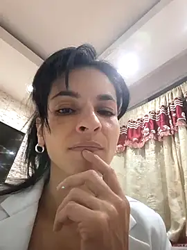 Snapshot of karol_rose chatting on October 6, 4:10 am karol rose online show from October 6, 4:10 am