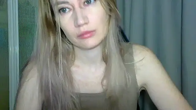 JessFoxxx online show from November 1, 3:08 am