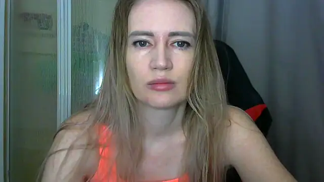 Snapshot of JessFoxxx chatting on February 2, 2:54 am JessFoxxx online show from February 2, 2:54 am