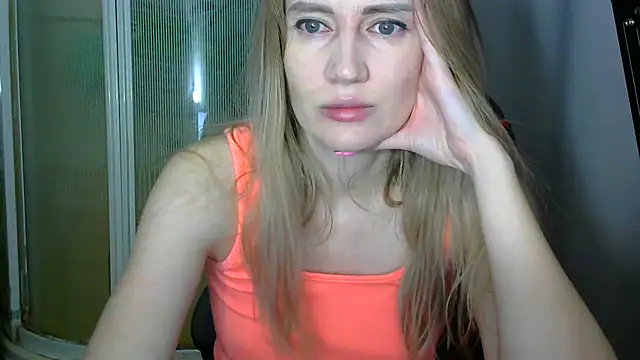 Snapshot of JessFoxxx chatting on March 2, 3:09 am JessFoxxx online show from March 2, 3:09 am