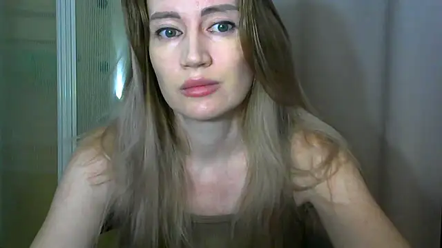 Snapshot of JessFoxxx chatting on March 15, 3:12 am JessFoxxx online show from March 15, 3:12 am