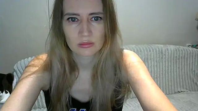 Snapshot of JessFoxxx chatting on March 16, 3:45 am JessFoxxx online show from March 16, 3:45 am