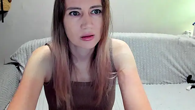 Snapshot of JessFoxxx chatting on May 6, 4:08 am JessFoxxx online show from May 6, 4:08 am