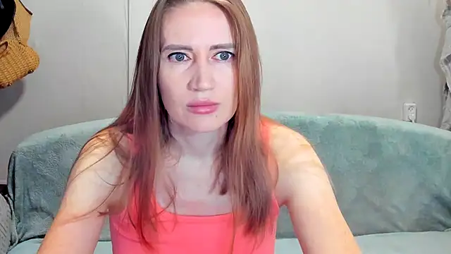 Snapshot of JessFoxxx chatting on May 18, 3:13 am JessFoxxx online show from May 18, 3:13 am