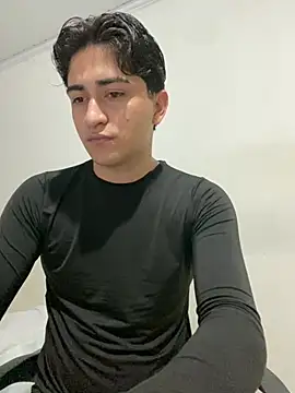 Tavinho067 online show from May 24, 10:59 pm