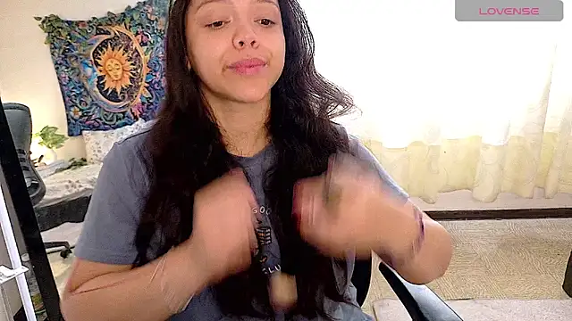 Snapshot of Amanda_sweet chatting on May 11, 1:39 pm Amanda sweet online show from May 11, 1:39 pm