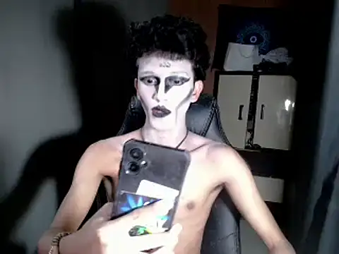 kenbigcockxx online show from November 5, 5:02 pm