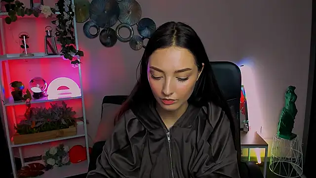 Snapshot of miki-niki chatting on March 25, 11:27 am miki-niki online show from March 25, 11:27 am