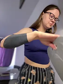  CherryBloom  online show from April 14, 6:19 am