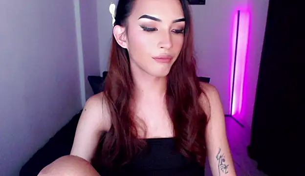 Snapshot of Alicegreenexx chatting on May 22, 7:37 am Alicegreenexx online show from May 22, 7:37 am
