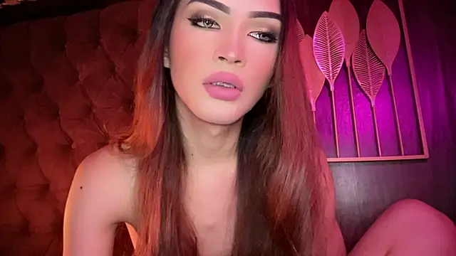 Snapshot of Alicegreenexx chatting on June 30, 4:13 am Alicegreenexx online show from June 30, 4:13 am