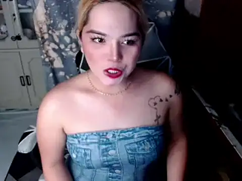 blonditax1111 online show from October 22, 8:25 am
