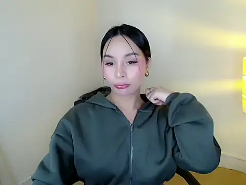 Snapshot of holly_tabby chatting on June 26, 6:01 pm holly tabby online show from June 26, 6:01 pm