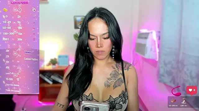 Snapshot of SignificantOthers chatting on January 17, 11:26 am SignificantOthers online show from January 17, 11:26 am