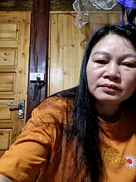 yoowwmr online show from October 28, 1:36 pm