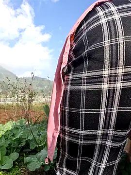 yoowwmr online show from December 22, 1:46 am