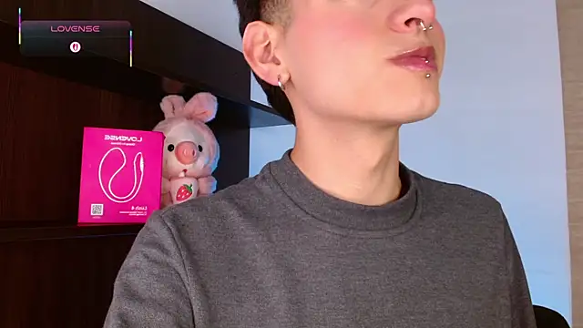 Ezra Storm online show from December 3, 4:42 am