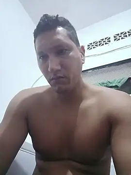 Snapshot of Tom_Hardy11 chatting on April 13, 10:43 am Tom Hardy11 online show from April 13, 10:43 am