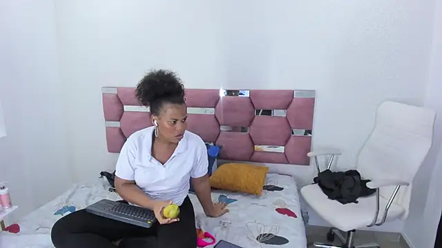 MiiaSmith   online show from November 24, 8:52 pm