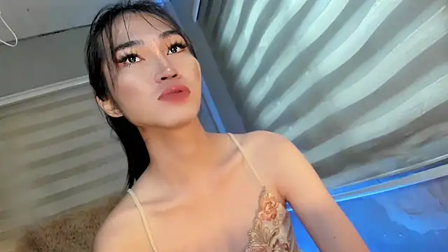 Snapshot of lovelychanel69xx chatting on September 11, 11:27 pm lovelychanel69xx online show from September 11, 11:27 pm