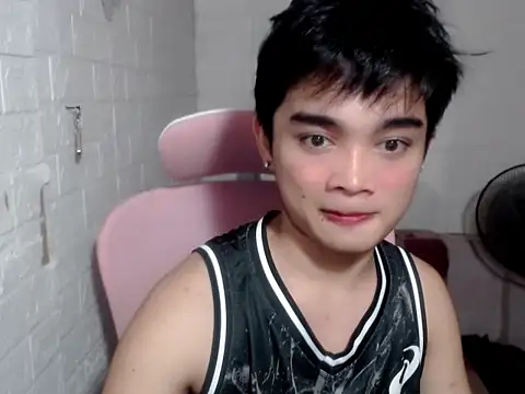 Snapshot of sexysam14 chatting on April 22, 1:19 am sexysam14 online show from April 22, 1:19 am