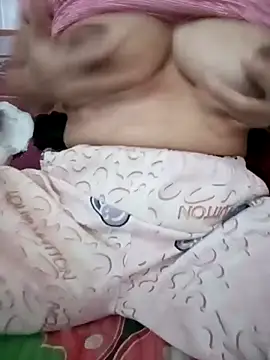 Snapshot of Yoo_j chatting on November 13, 12:42 am Yoo j online show from November 13, 12:42 am