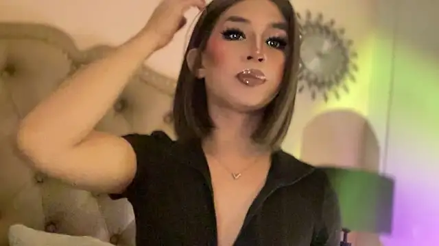 Snapshot of solana_imani chatting on February 15, 5:31 pm solana imani online show from February 15, 5:31 pm