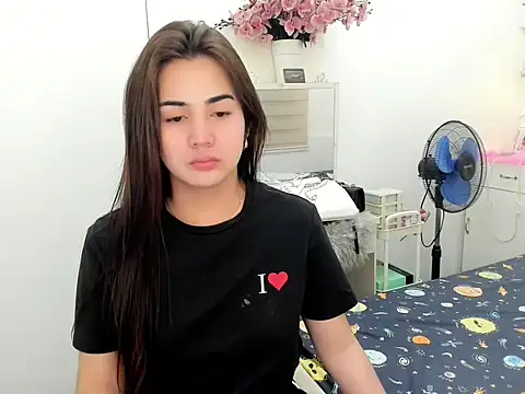 Snapshot of Alovelydoll_nica chatting on February 16, 11:50 am Alovelydoll nica online show from February 16, 11:50 am